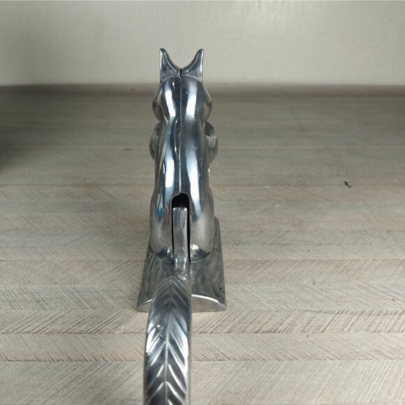 Vintage Nutty Squirrel Cast Aluminum Nut Cracker Kitchen Tool & Display Piece - Picture 8 of 8